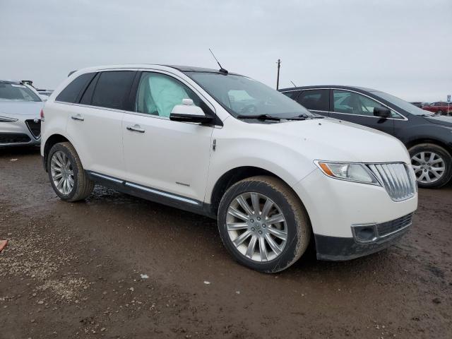 2LMDJ8JK9CBL13578 - 2012 LINCOLN MKX WHITE photo 4