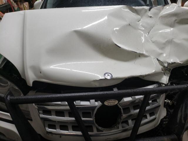 4JGBB8GB8BA712435 - 2011 MERCEDES-BENZ ML 350 4MATIC WHITE photo 12