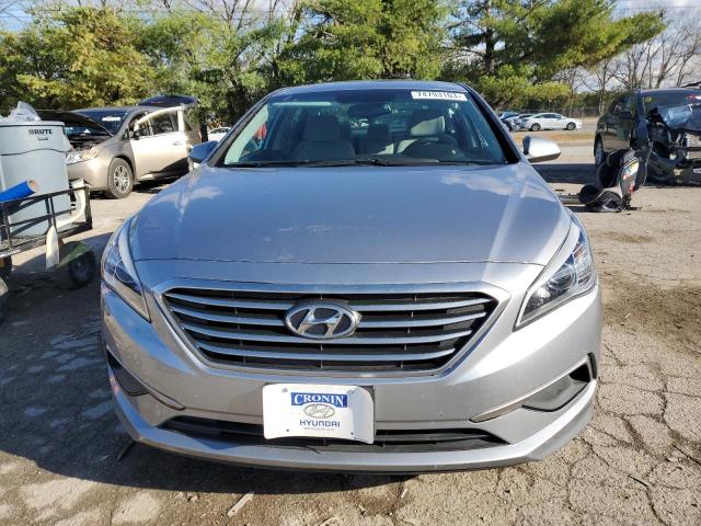 5NPE24AF7HH567430 - 2017 HYUNDAI SONATA SE SILVER photo 5