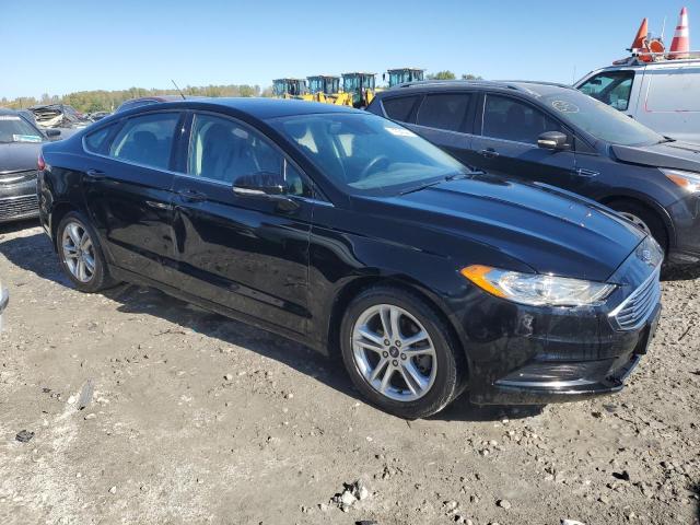 3FA6P0H77JR279185 - 2018 FORD FUSION SE BLACK photo 4