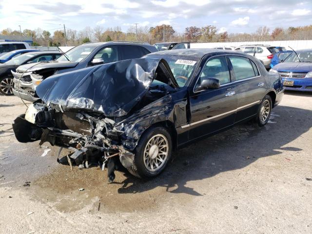 2001 LINCOLN TOWN CAR SIGNATURE, 