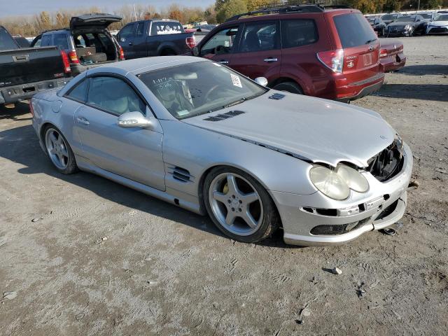 WDBSK75F63F021833 - 2003 MERCEDES-BENZ SL 500R SILVER photo 4