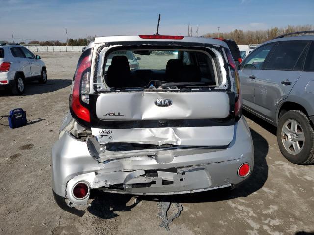 KNDJP3A58J7517115 - 2018 KIA SOUL + SILVER photo 6