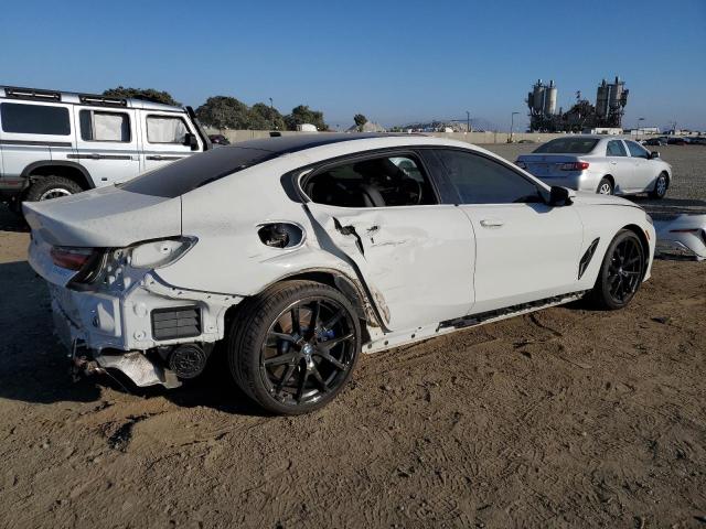 WBAGV2C0XNCG81832 - 2022 BMW 840I WHITE photo 3