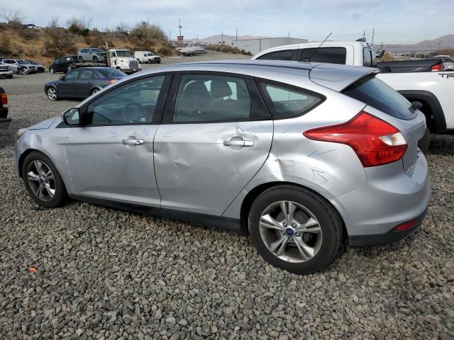 1FADP3K22EL200208 - 2014 FORD FOCUS SE SILVER photo 2