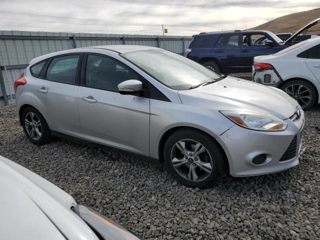 1FADP3K22EL200208 - 2014 FORD FOCUS SE SILVER photo 4