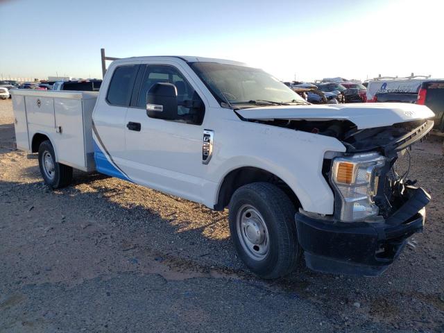 1FT7X2A60NEE66854 - 2022 FORD F250 SUPER DUTY WHITE photo 4