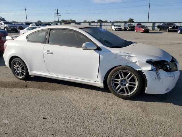 JTKDE167580237553 - 2008 TOYOTA SCION TC WHITE photo 4