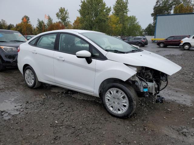 3FADP4AJ3KM141338 - 2019 FORD FIESTA S WHITE photo 4