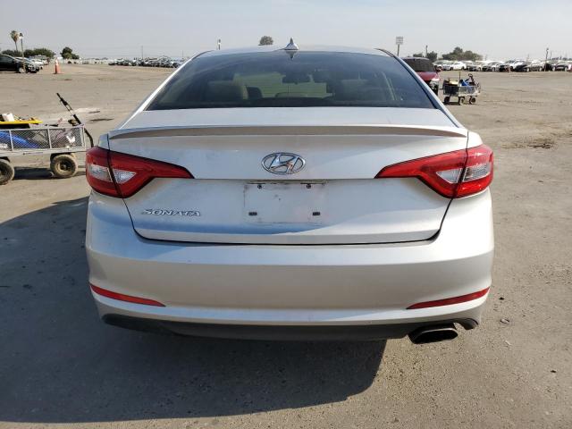 5NPE24AF7HH573650 - 2017 HYUNDAI SONATA SE SILVER photo 6