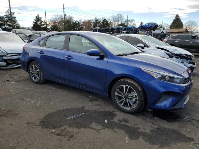 3KPF24AD4PE651758 - 2023 KIA FORTE LX BLUE photo 4