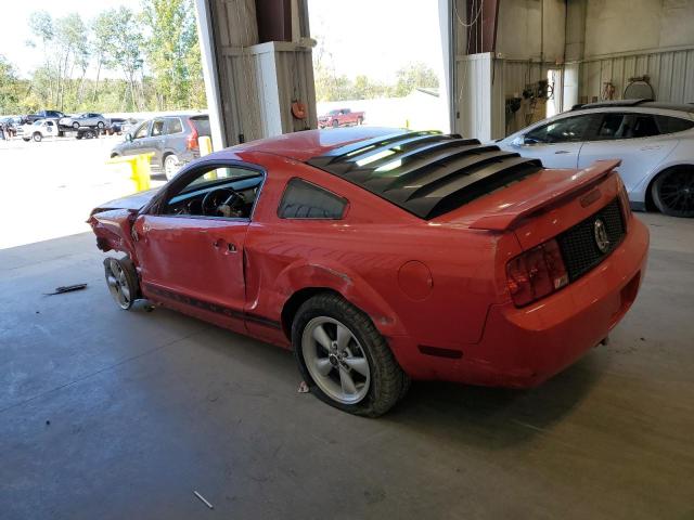 1ZVFT80N365215523 - 2006 FORD MUSTANG RED photo 2