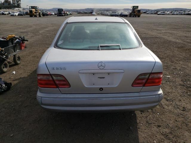 WDBJF65J41B320837 - 2001 MERCEDES-BENZ E 320 SILVER photo 6