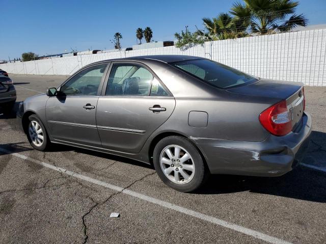 JTDBF30K240152054 - 2004 TOYOTA CAMRY LE GRAY photo 2