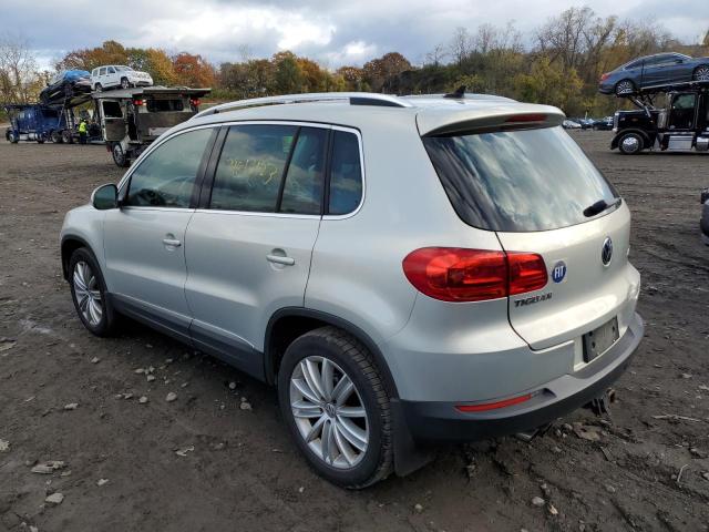 WVGBV7AX4FW571944 - 2015 VOLKSWAGEN TIGUAN S SILVER photo 2