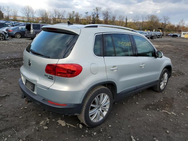 WVGBV7AX4FW571944 - 2015 VOLKSWAGEN TIGUAN S SILVER photo 3