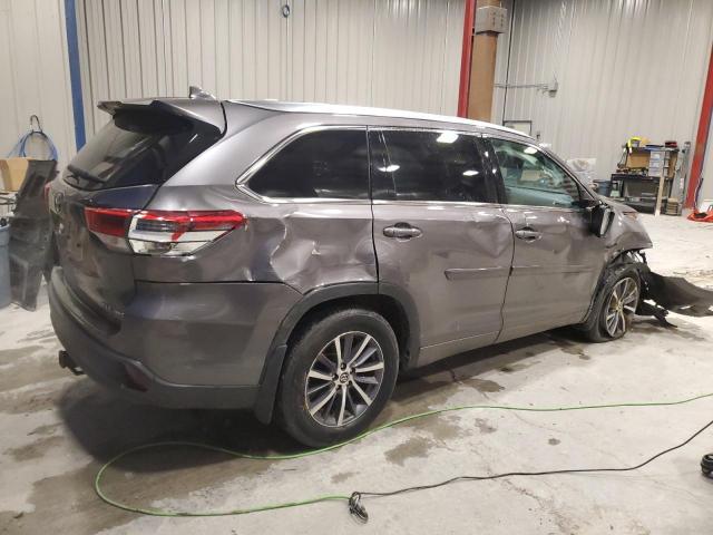 5TDJZRFH5HS448514 - 2017 TOYOTA HIGHLANDER SE GRAY photo 3