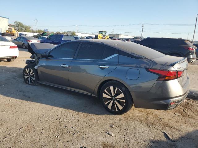 1N4BL4DV5MN326663 - 2021 NISSAN ALTIMA SV SILVER photo 2