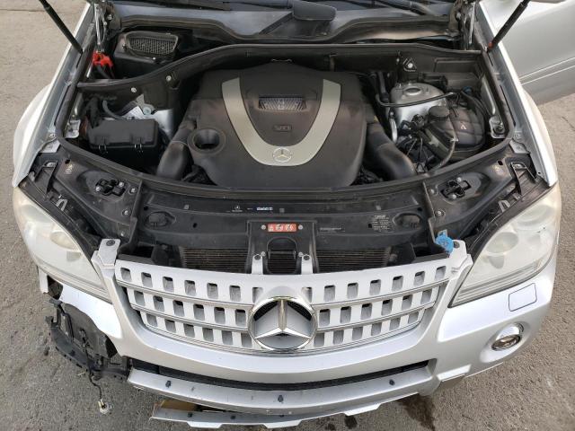 4JGBB72EX8A417423 - 2008 MERCEDES-BENZ ML 550 SILVER photo 11