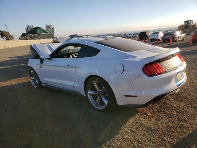 1FA6P8TH9F5372279 - 2015 FORD MUSTANG WHITE photo 2