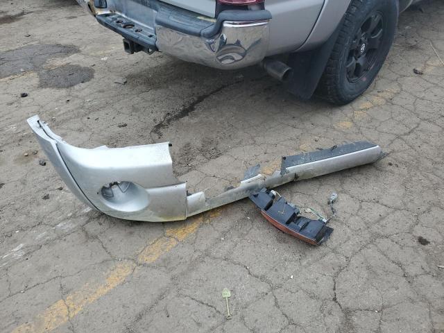5TEJU62N16Z276782 - 2006 TOYOTA TACOMA DOUBLE CAB PRERUNNER SILVER photo 13