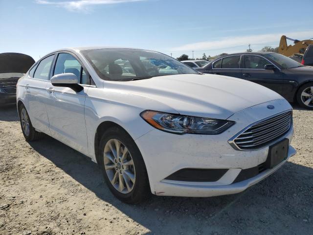 3FA6P0HD0HR216199 - 2017 FORD FUSION SE WHITE photo 4