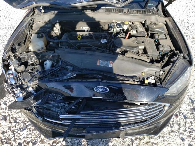 3FA6P0H78JR105965 - 2018 FORD FUSION SE BLACK photo 11