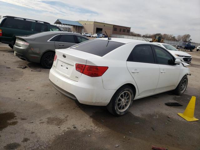 KNAFU4A23B5458771 - 2011 KIA FORTE EX WHITE photo 3