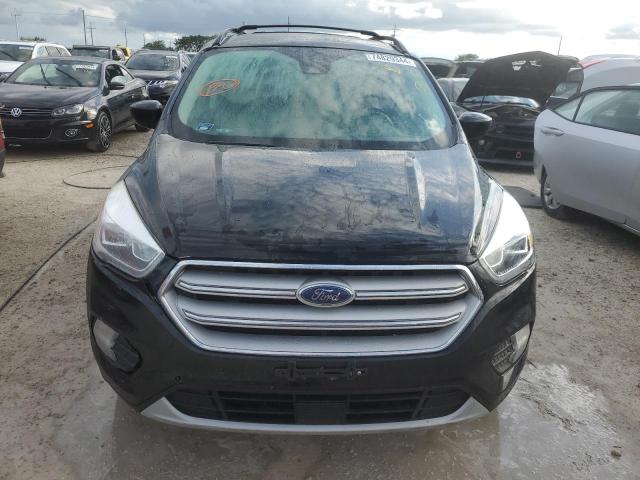 1FMCU9HD7JUB50125 - 2018 FORD ESCAPE SEL BLACK photo 5