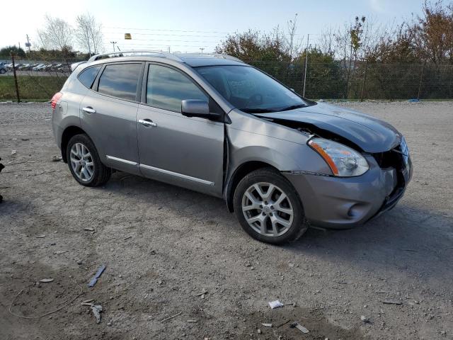 JN8AS5MV4DW132641 - 2013 NISSAN ROGUE S SILVER photo 4