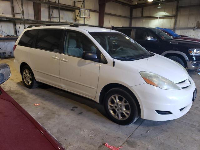 5TDBA23CX6S071106 - 2006 TOYOTA SIENNA LE WHITE photo 4