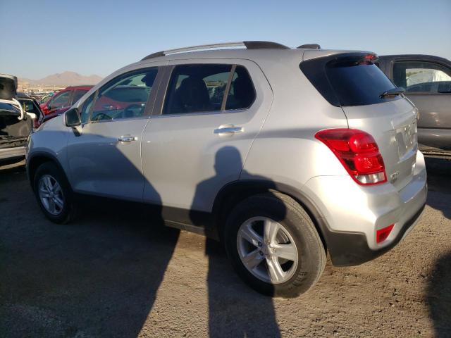 KL7CJLSB0LB011340 - 2020 CHEVROLET TRAX 1LT SILVER photo 2