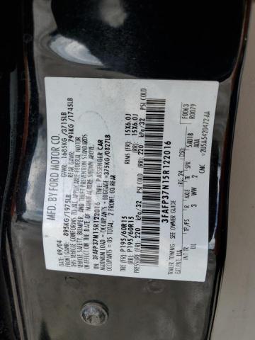 3FAFP37N15R122016 - 2005 FORD FOCUS ZX5 BLACK photo 12