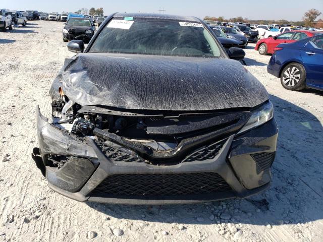 4T1B11HK3JU084175 - 2018 TOYOTA CAMRY L BLACK photo 5