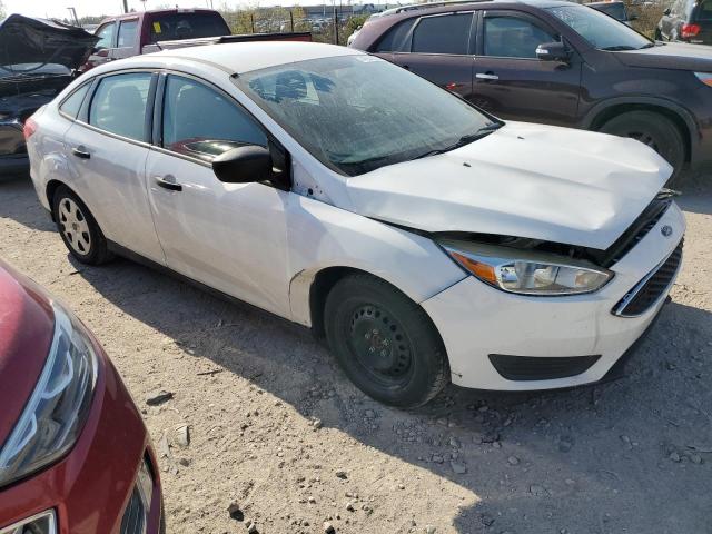 1FADP3E24FL312909 - 2015 FORD FOCUS S WHITE photo 4