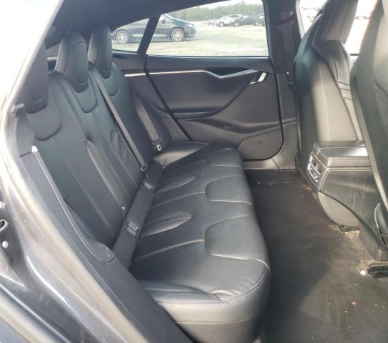 5YJSA1E22GF131299 - 2016 TESLA MODEL S GRAY photo 11
