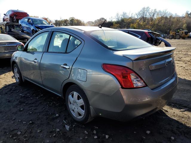 3N1CN7AP2DL844488 - 2013 NISSAN VERSA S GRAY photo 2