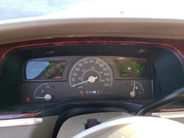 1LNHM81W94Y647637 - 2000 LINCOLN TOWN CAR EXECUTIVE SILVER photo 9