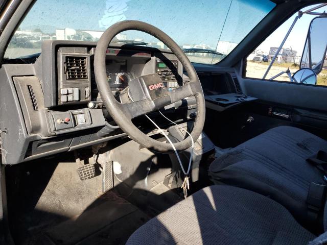 1GDK7H1C4YJ903829 - 2000 GMC C-SERIES C7H042 WHITE photo 8