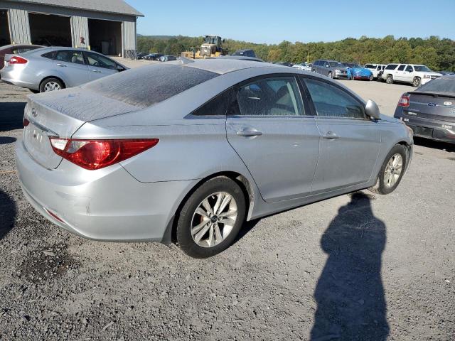 5NPEB4AC8CH495927 - 2012 HYUNDAI SONATA GLS SILVER photo 3