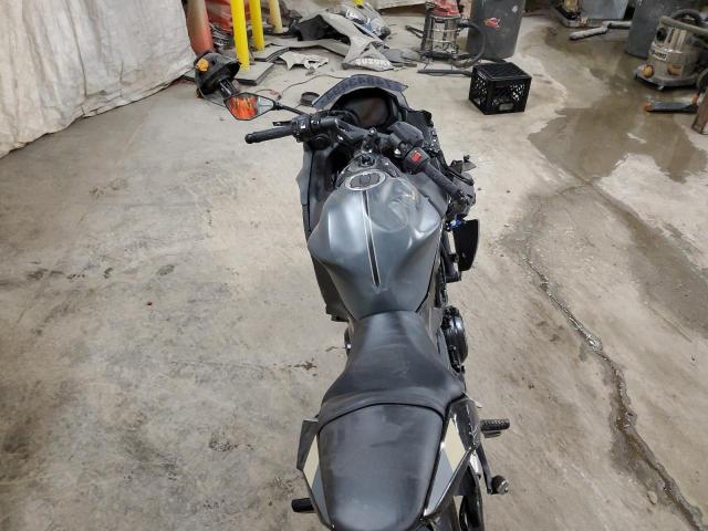 ML5EXER10RDAD3525 - 2024 KAWASAKI EX650 R GRAY photo 6