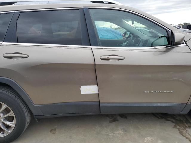 1C4PJLLX7KD109850 - 2019 JEEP CHEROKEE LATITUDE PLUS TAN photo 13