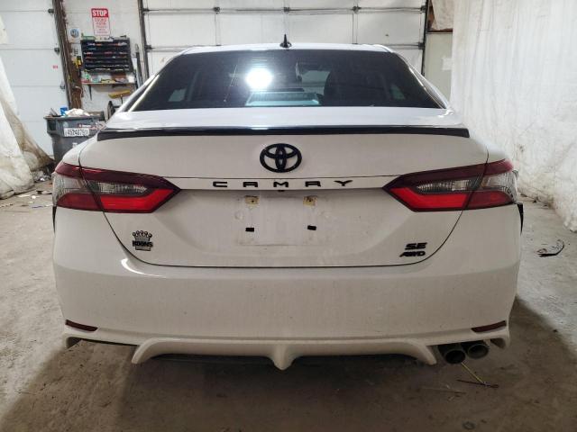 4T1G11BK7PU083991 - 2023 TOYOTA CAMRY SE NIGHT SHADE WHITE photo 6