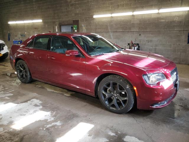 2C3CCABG5PH577301 - 2023 CHRYSLER 300 S BURGUNDY photo 4