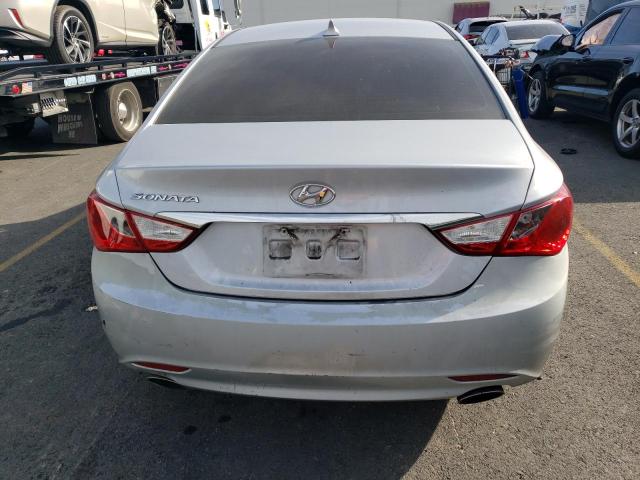 5NPEC4AC3BH152924 - 2011 HYUNDAI SONATA SE SILVER photo 6