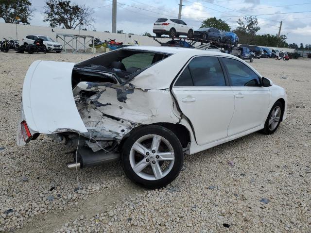 4T1BF1FKXEU869139 - 2014 TOYOTA CAMRY L WHITE photo 3