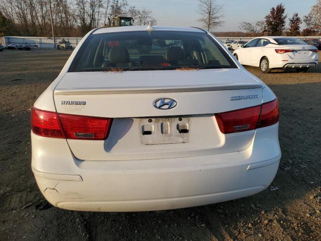 5NPEU4AC6AH610838 - 2010 HYUNDAI SONATA SE WHITE photo 6