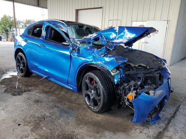 ZASPAKBN9N7D29771 - 2022 ALFA ROMEO STELVIO TI BLUE photo 4