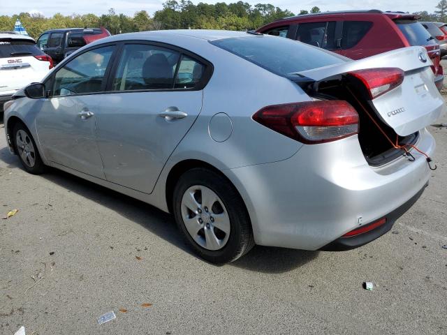 3KPFK4A76HE016116 - 2017 KIA FORTE LX SILVER photo 2