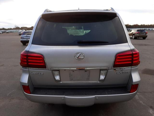 JTJHY00W484014050 - 2008 LEXUS LX 570 SILVER photo 6